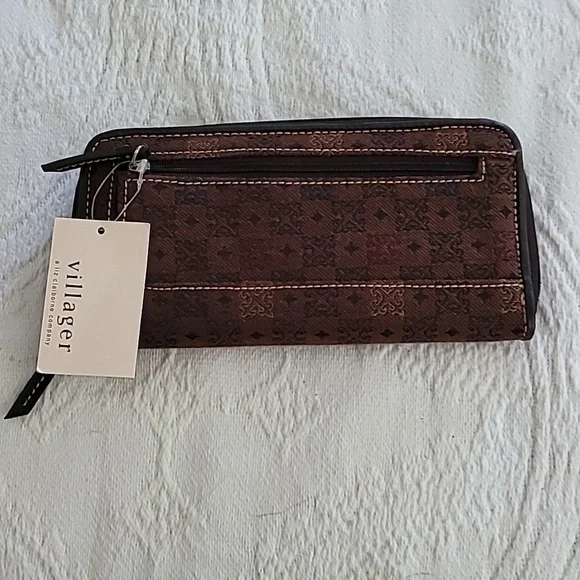 NWT Villager Wallet - Picture 2 of 5